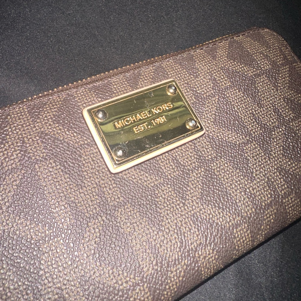 Michael Kors wallet - Picture 6 of 7